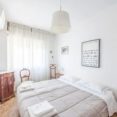Apartment Italian Experience-mestrina *
