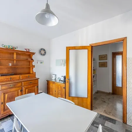 Italian Experience-mestrina Apartman *