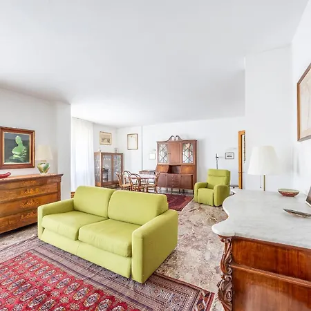 Italian Experience-mestrina Apartment